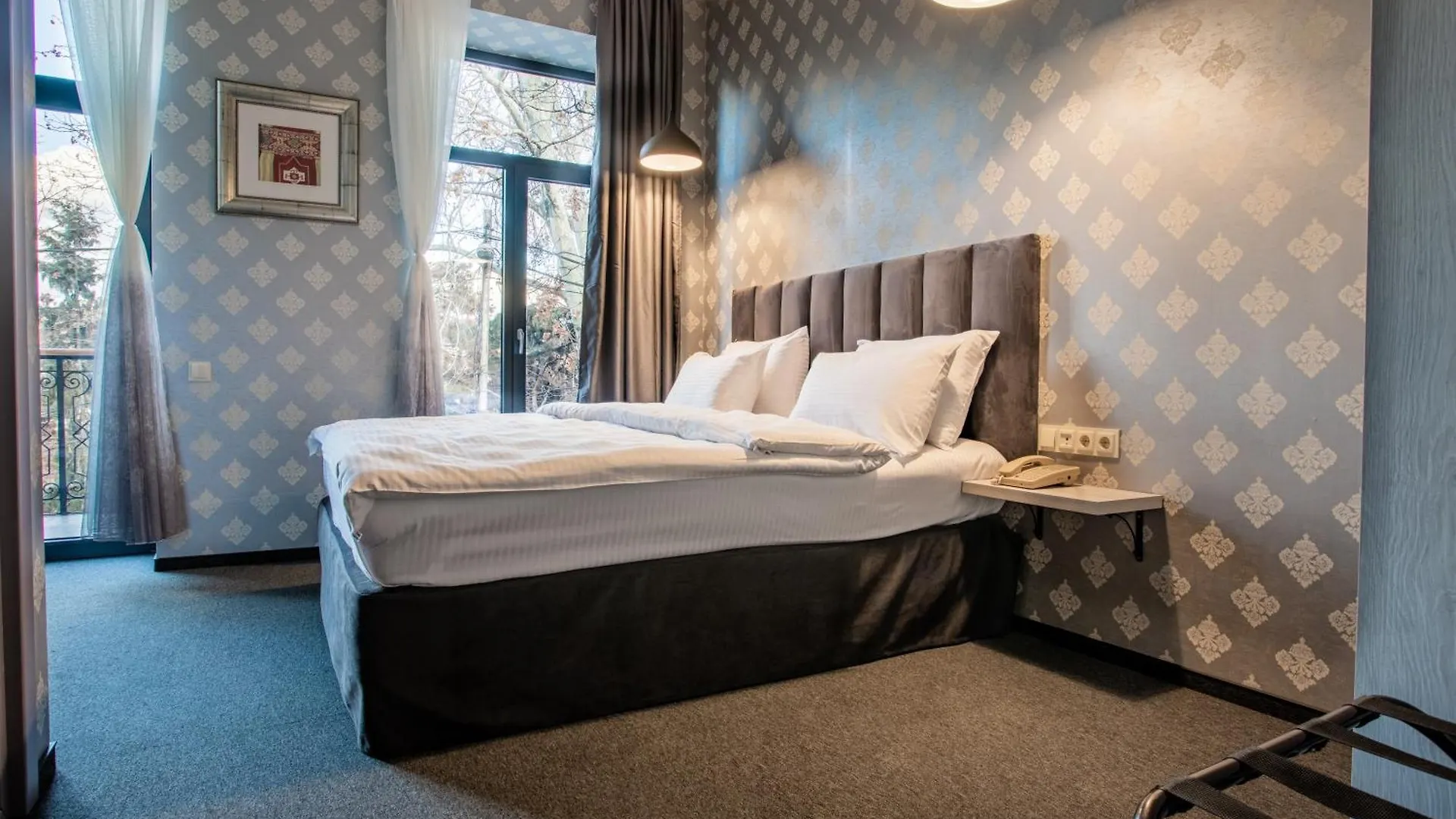 Hotel Day Inn تبليسي