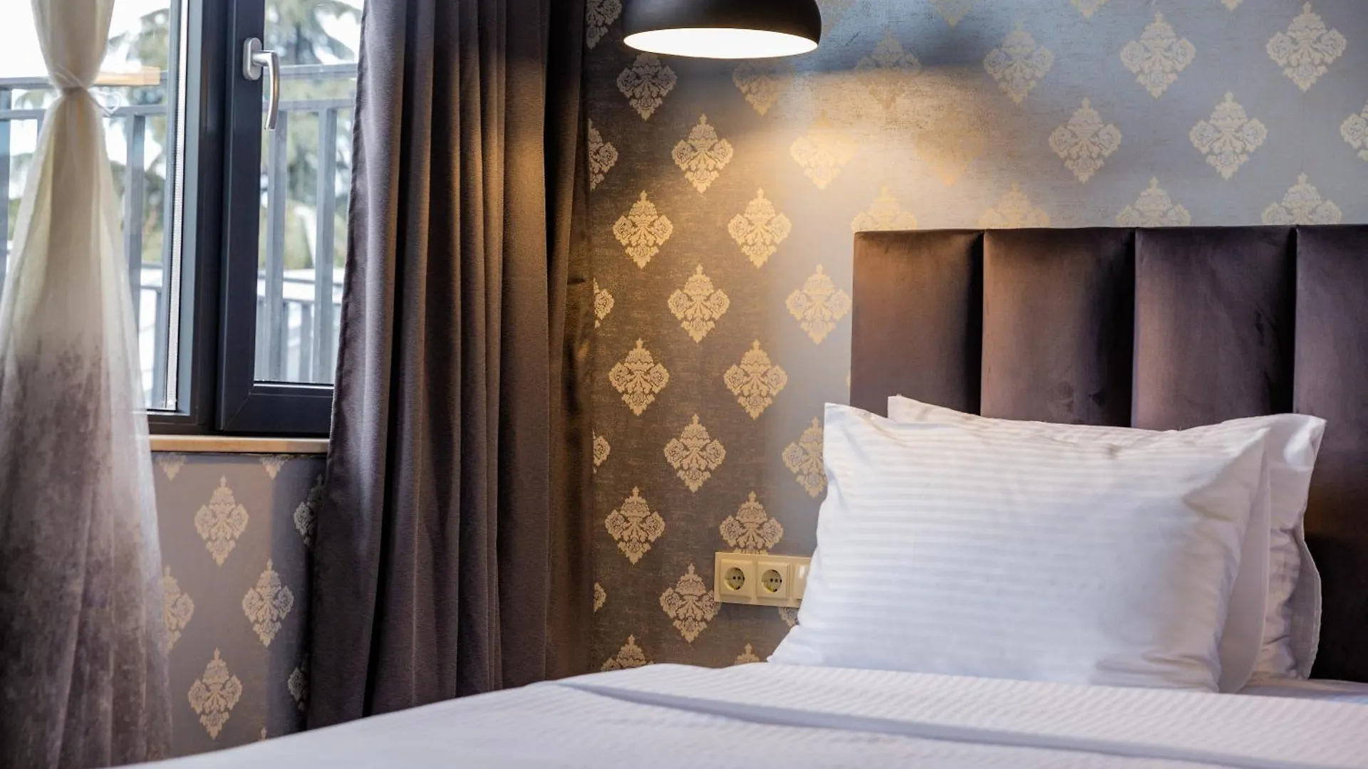 Hotel Day Inn تبليسي