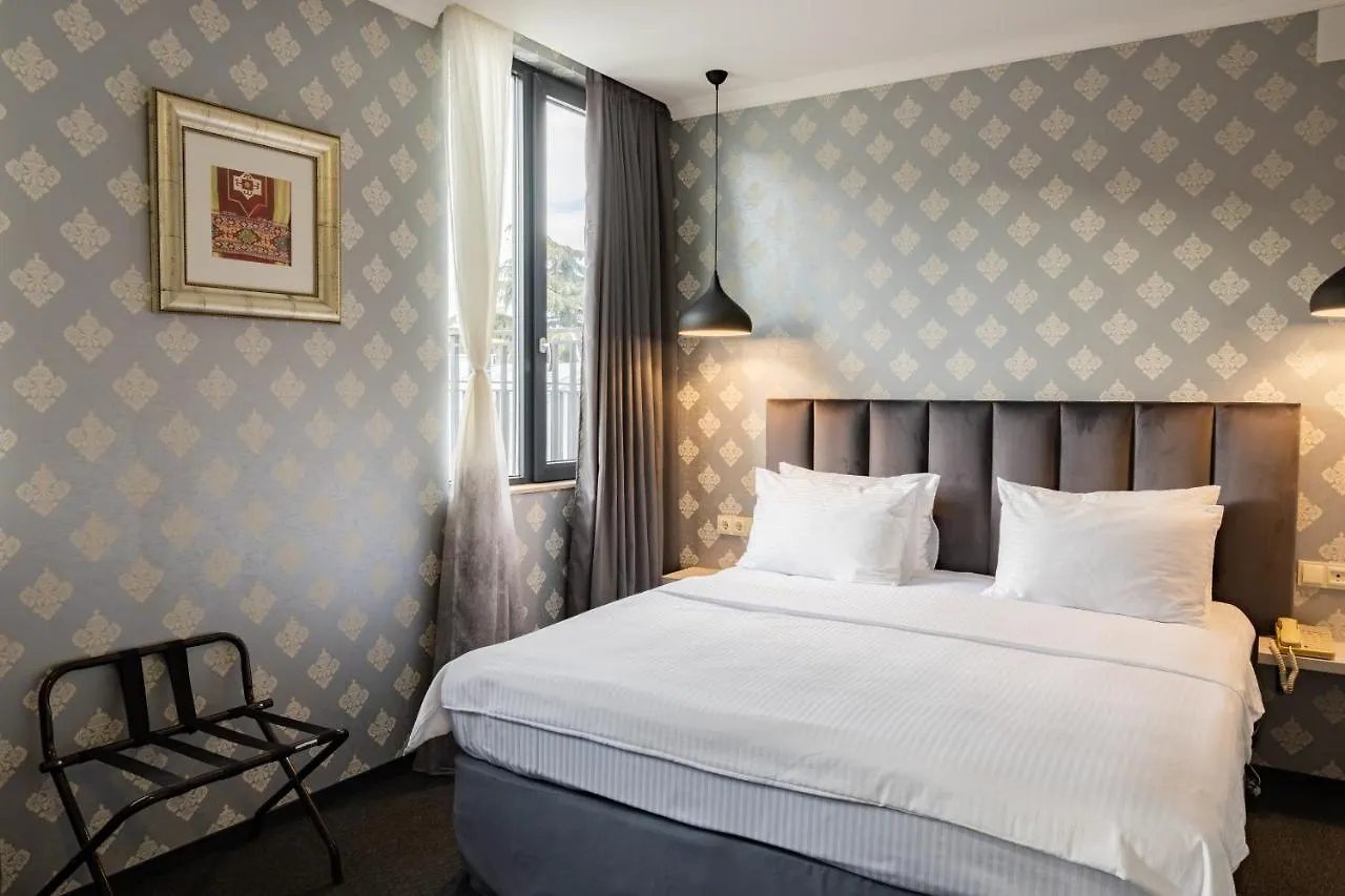 Hotel Day Inn تبليسي